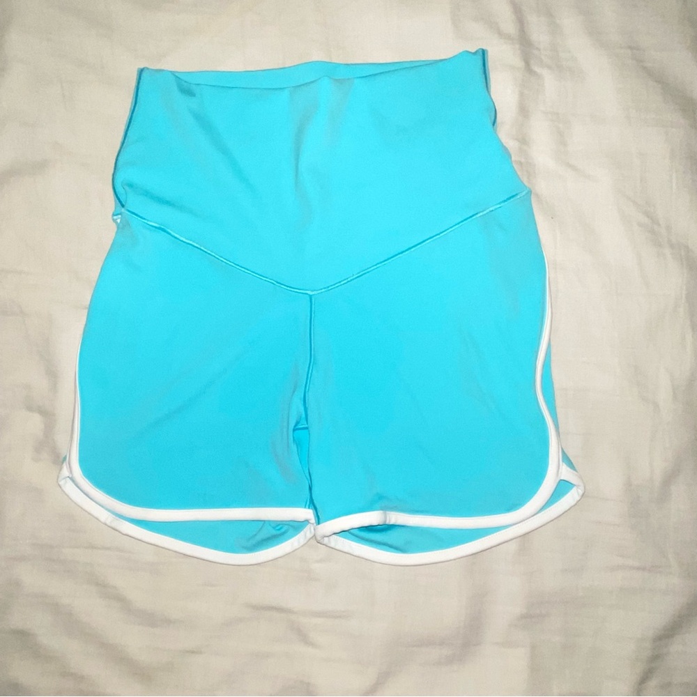 Aerie Offline Light Blue Yoga Shorts size MEDIUM